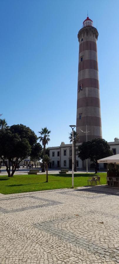 Light Brown Central Apartment Aveiro Bagian luar foto