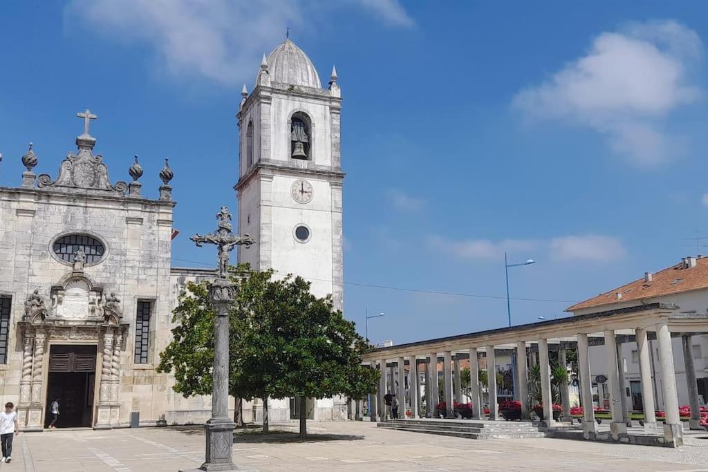 Light Brown Central Apartment Aveiro Bagian luar foto