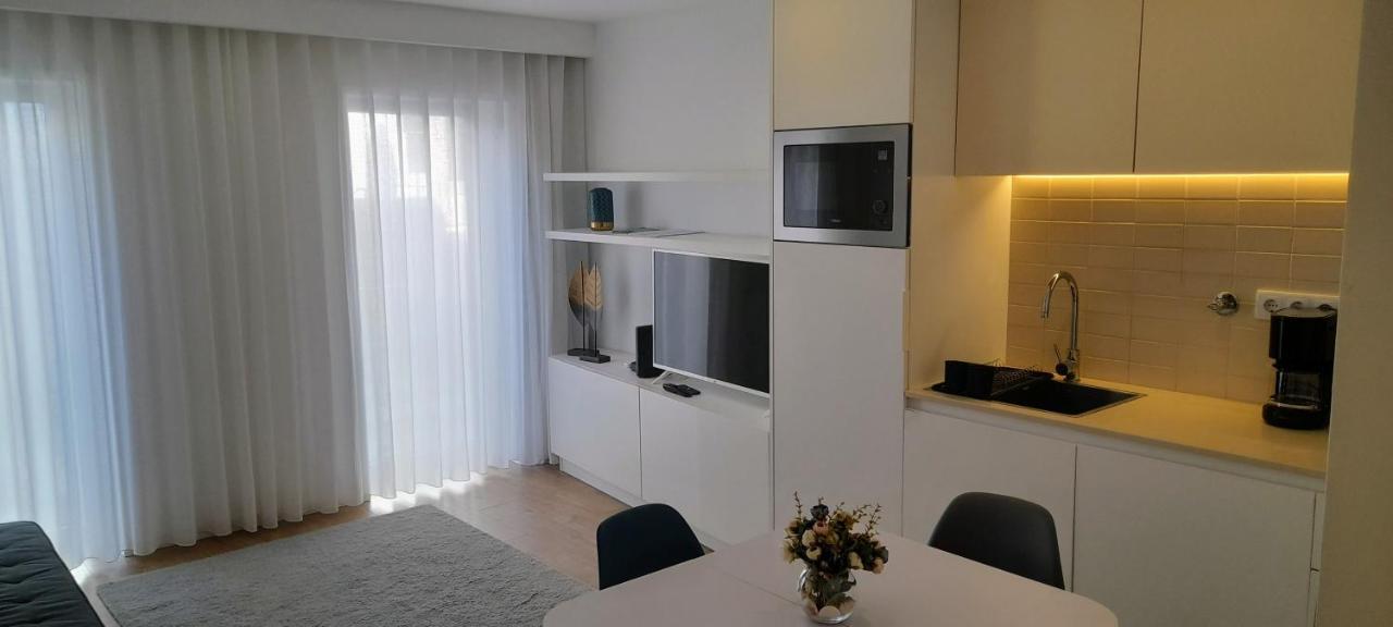 Light Brown Central Apartment Aveiro Bagian luar foto