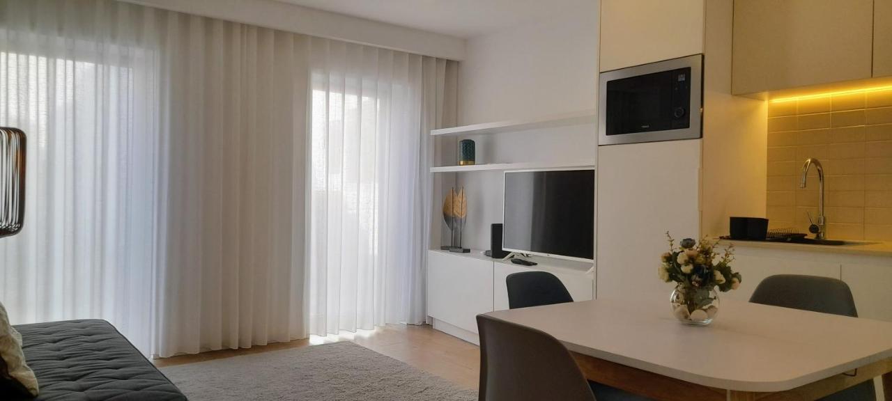 Light Brown Central Apartment Aveiro Bagian luar foto