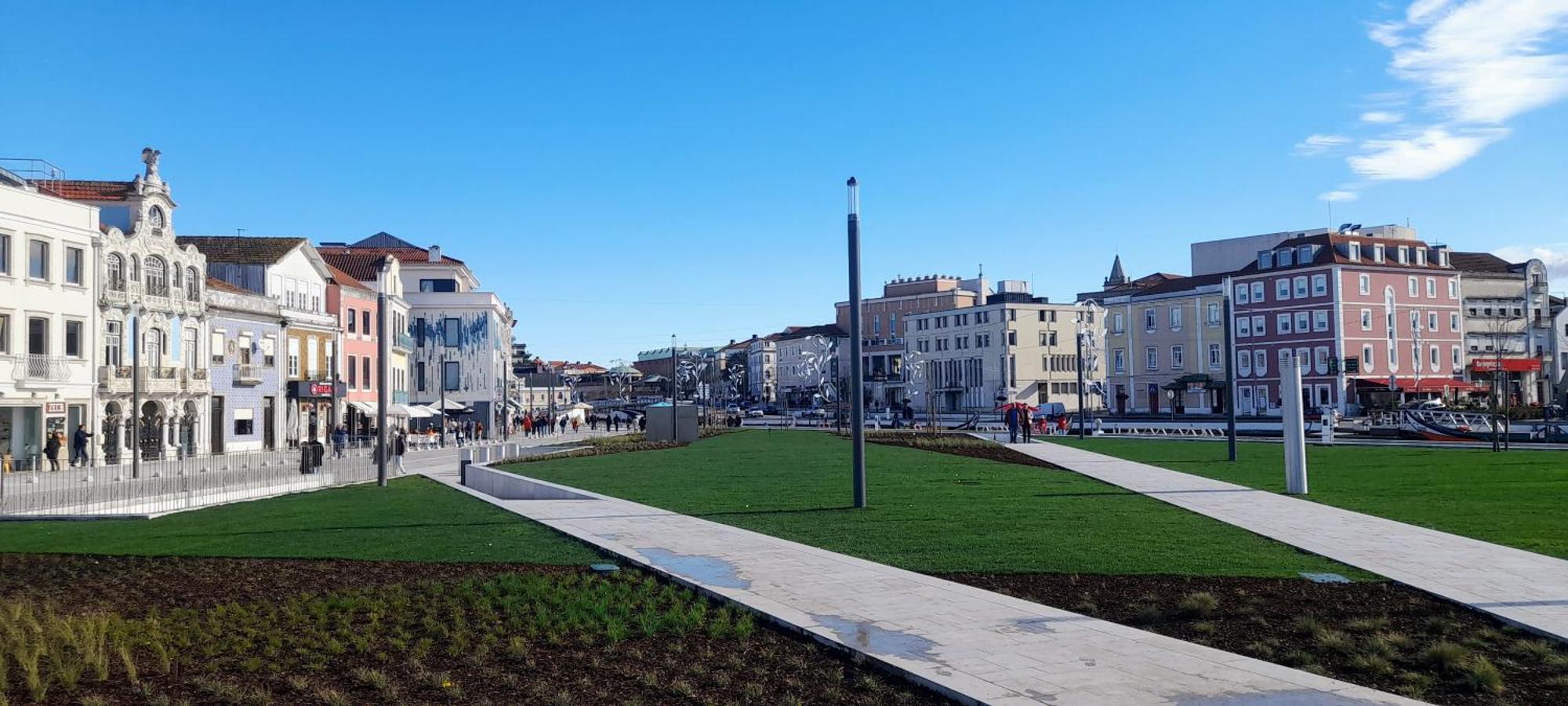 Light Brown Central Apartment Aveiro Bagian luar foto